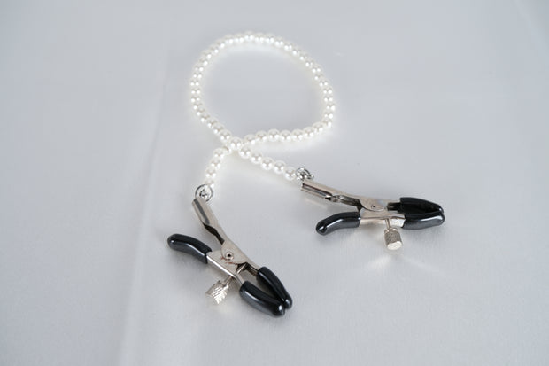 Nipple Clamps With Pearl Chain