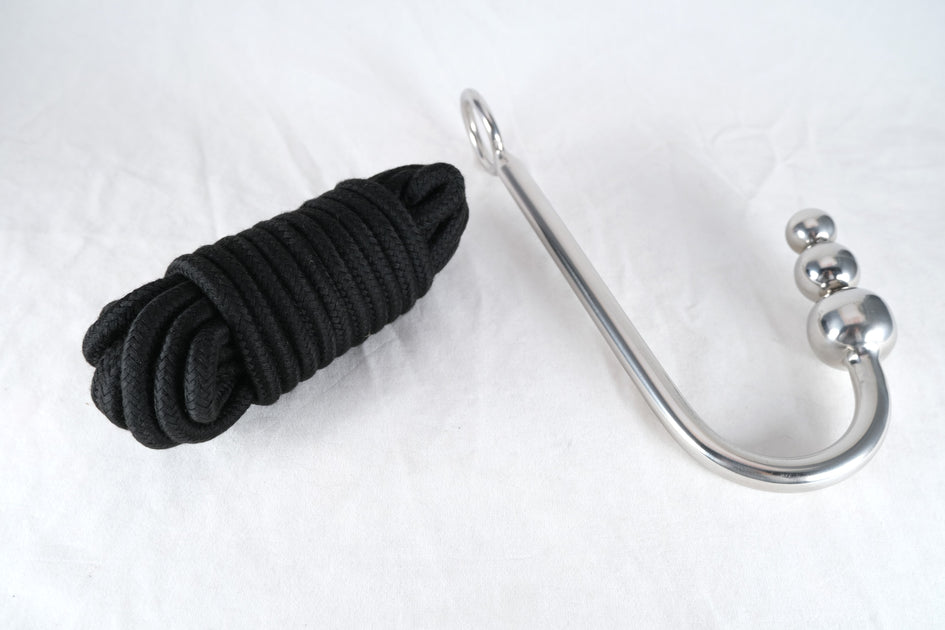 Stainless Steel Anal Hook Butt Plug Hook with 3 Interchangeable Balls LoveOrigin Stainless Steel Anal Hook Butt Plug Hook with 3 Interchangeable Balls LoveOrigin