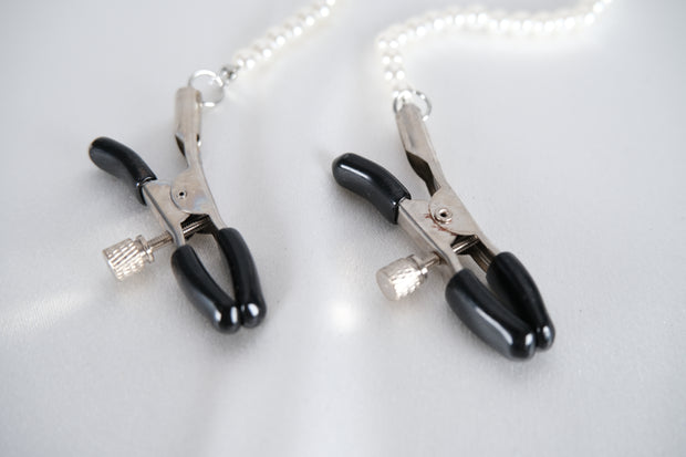 Nipple Clamps With Pearl Chain