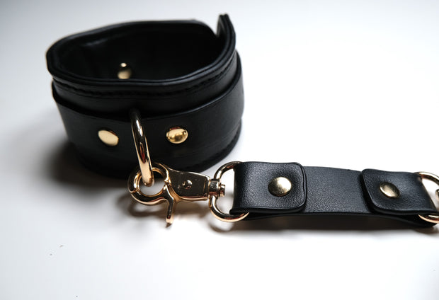 Leather Collar With Handcuffs Set