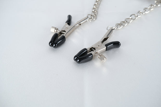 Nipple Clamps With Chain Tag